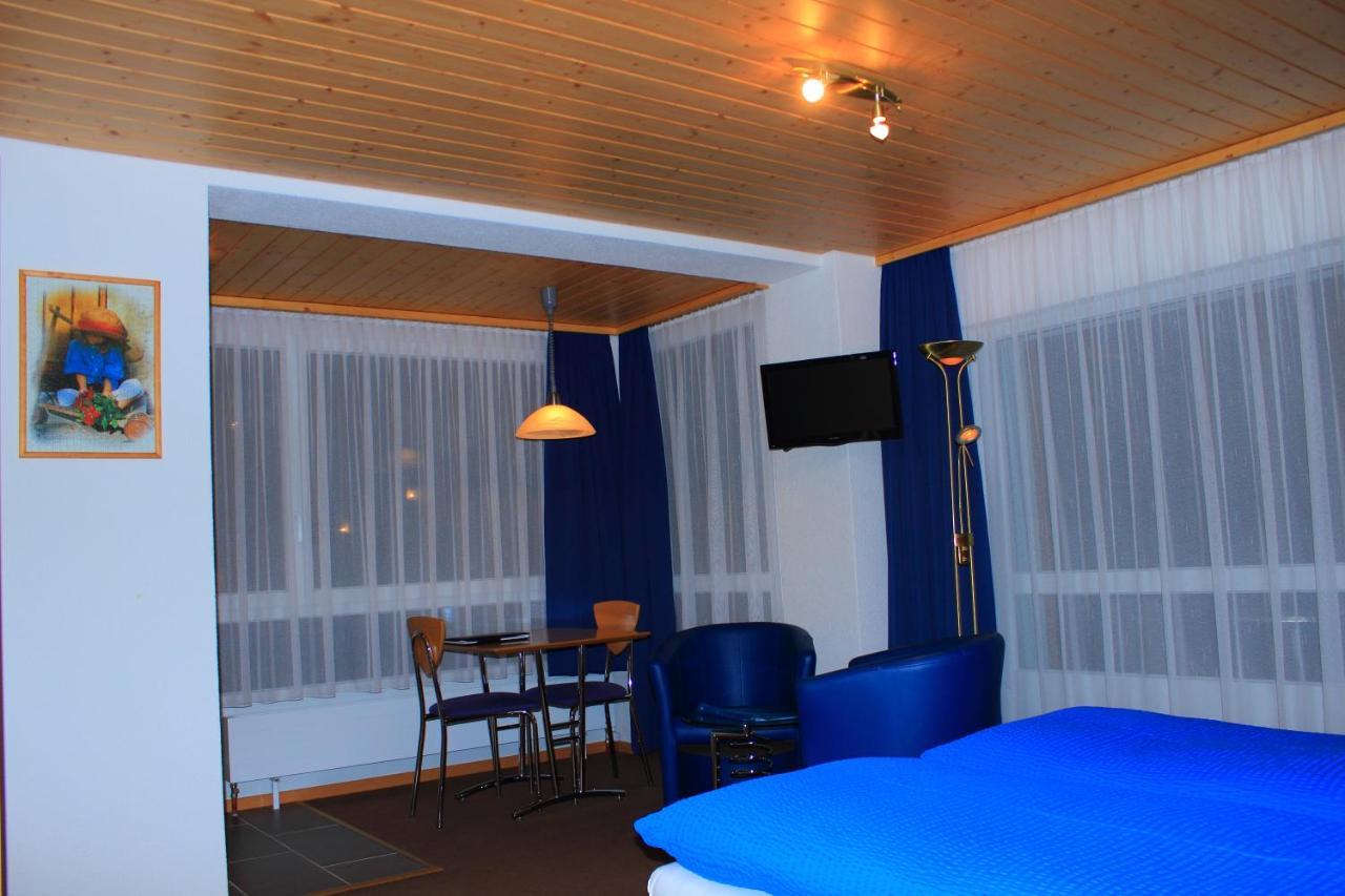 Hotel Alpha Grächen Exteriör bild