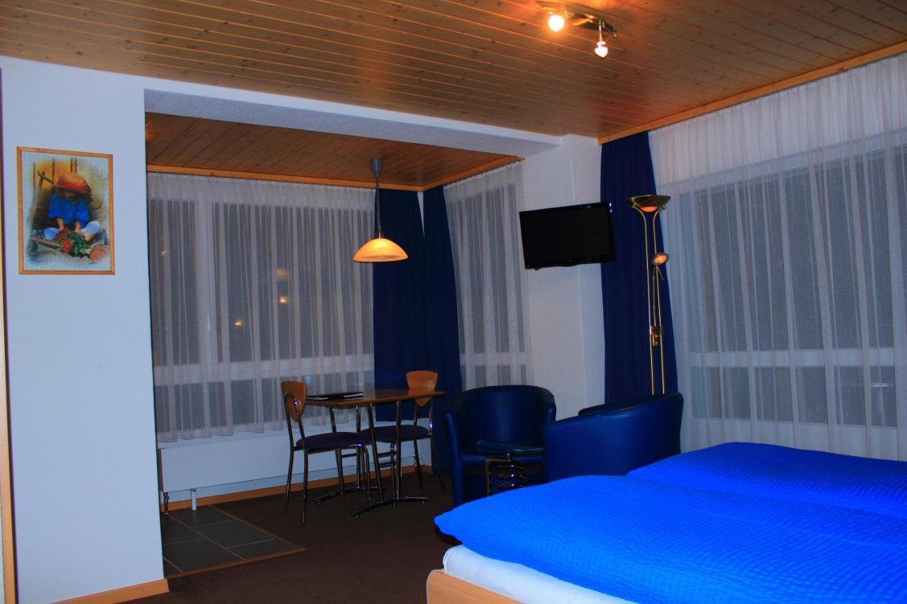 Hotel Alpha Grächen Exteriör bild
